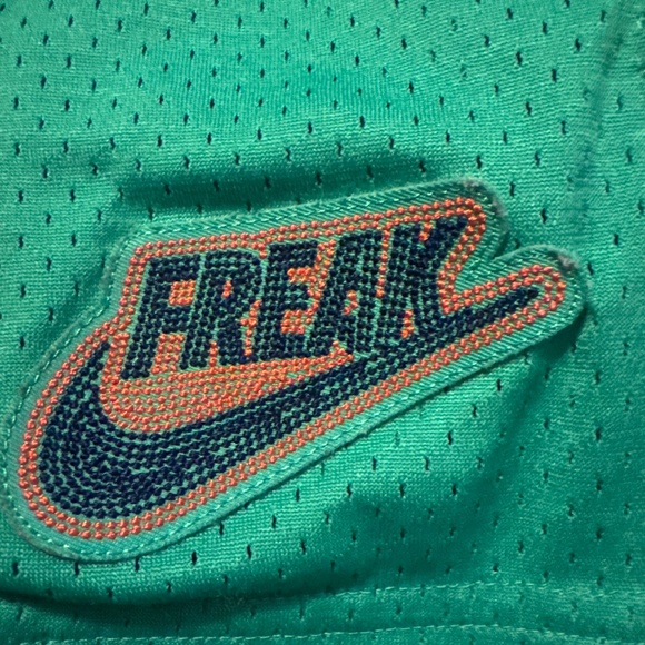 Nike Giannis "Freak"‎ Shorts - Picture 2 of 3
